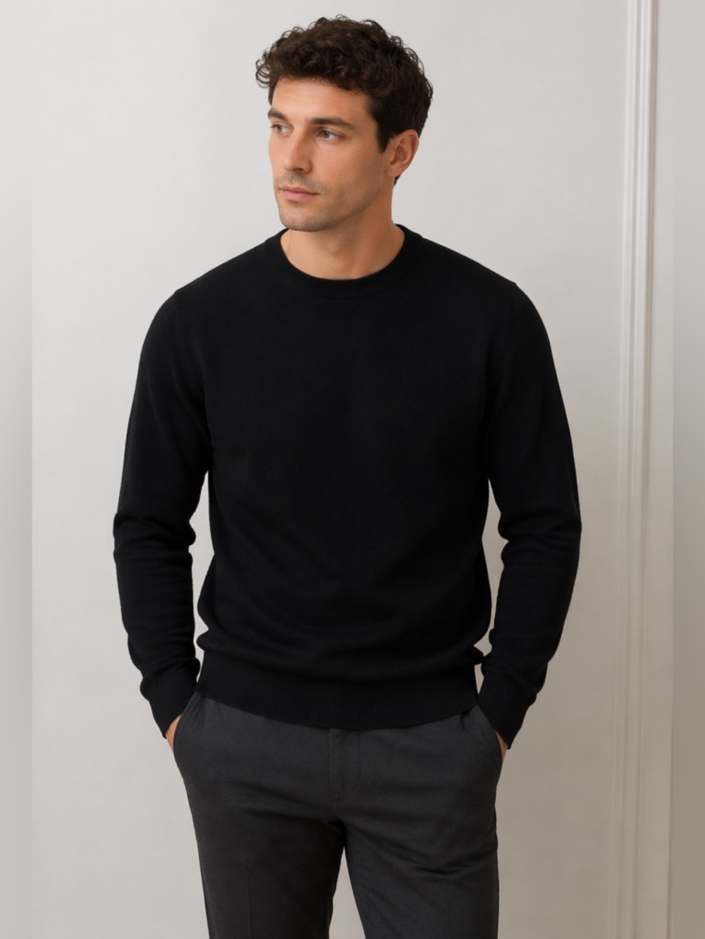 NWOT Tahari 100% Extrafine Merino Wool Classic Black Crewneck Sweater for Men.
